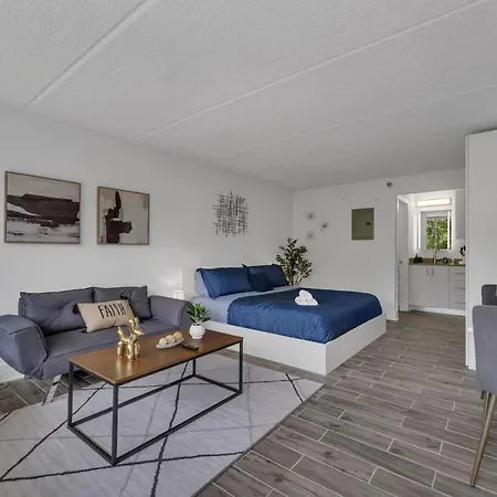 Dreamy Studio 8 Min To Disney, Pool And Free Parking